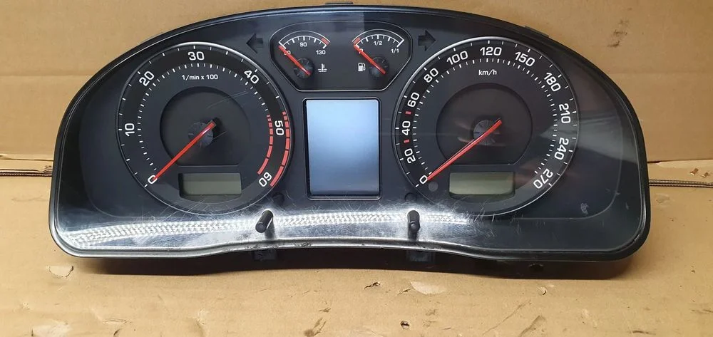 Licznik zegary oryginał Skoda Superb I 1.9 TDI 3U0920841A – zdjęcie 2