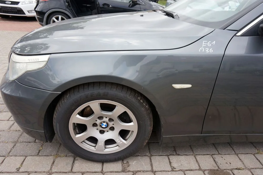 Błotnik Przedni Lewy 5 E61 A36 Szary Titangrau Bmw 2003-2007