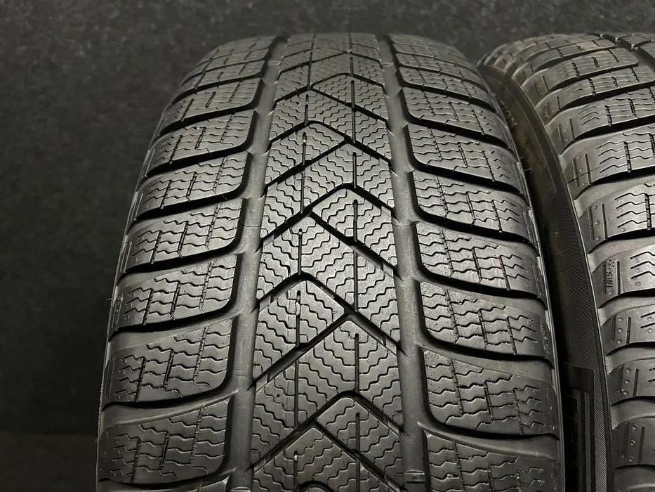 Opony zimowe Pirelli SottoZero 3 SealInSide 245/45/18 96V 2szt. Ładne! – zdjęcie 2