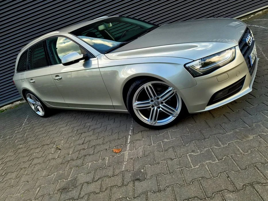 Audi A4 Avant Navi Skóry Pompei 163km – zdjęcie 3