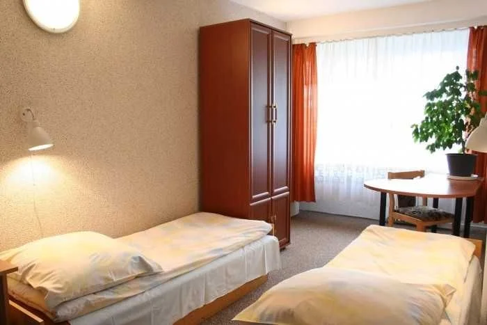 hotel pracowniczy Kraków, pokoje z prywatnymi łazienkami, TV, Parking