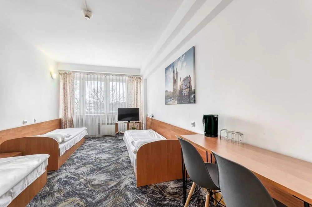 hotel pracowniczy Kraków, pokoje z prywatnymi łazienkami, TV, Parking – zdjęcie 3