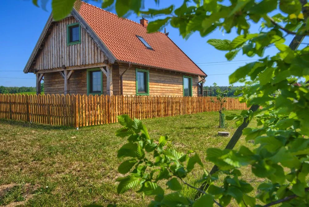 Duży dom domek na Mazurach nad jeziorem balia jacuzzi sauna w okolicy Mikołajki Giżycko Ryn i Mrągowo – zdjęcie 3