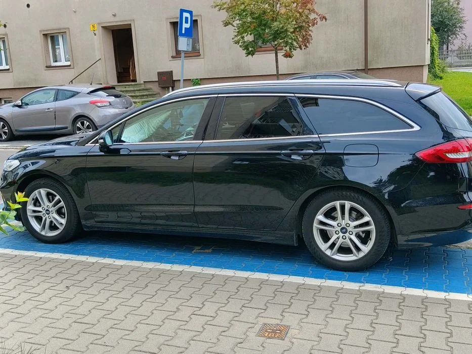 Auto Ford mondeo – zdjęcie 8