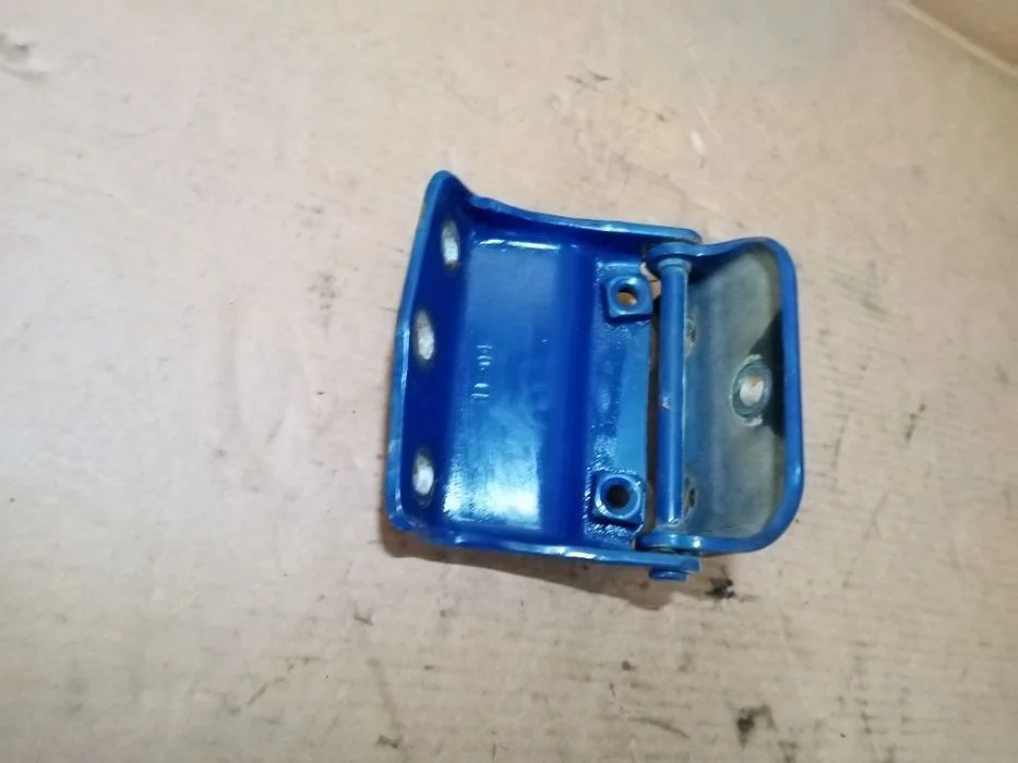 Zawias klapy bagażnika prawy tył Mercedes Vito 639 6397400037 – zdjęcie 2