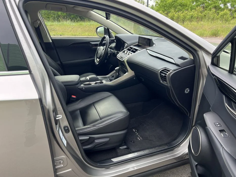 Lexus nx 300h 2021 rok – zdjęcie 4