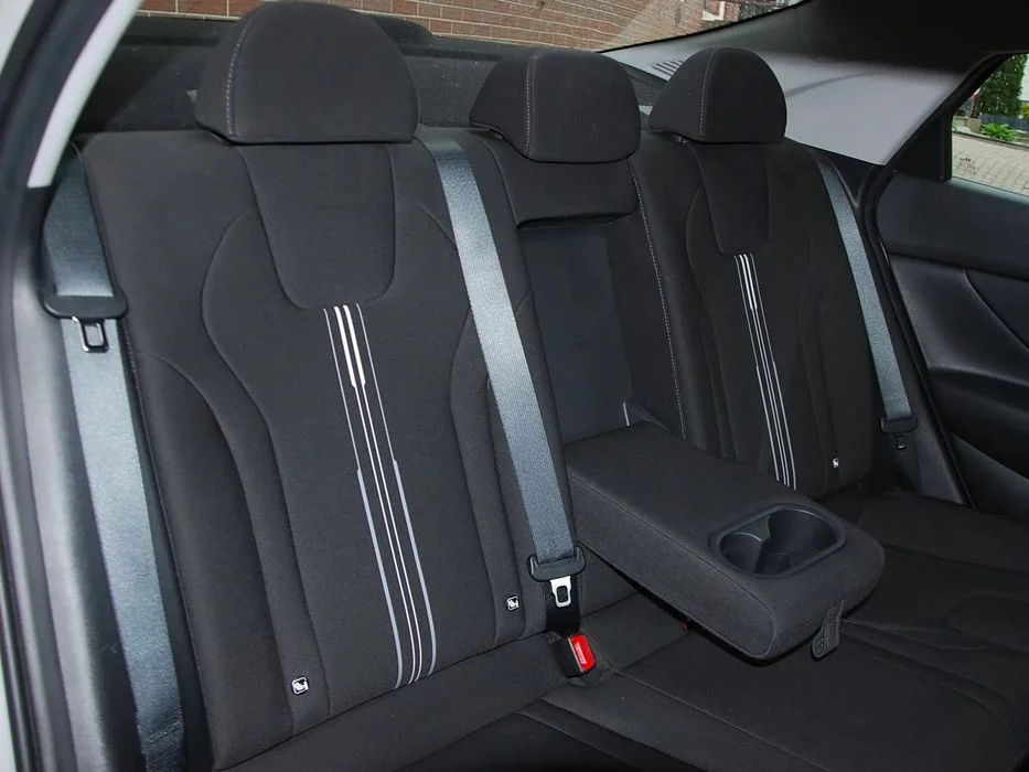 Hyundai Elantra 1,6 16V DOHC Smart ,Automat , Kamera ,Navi , Salon Pl – zdjęcie 8