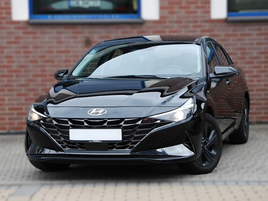 Hyundai Elantra 1,6 16V DOHC Smart ,Automat , Kamera ,Navi , Salon Pl – zdjęcie 2