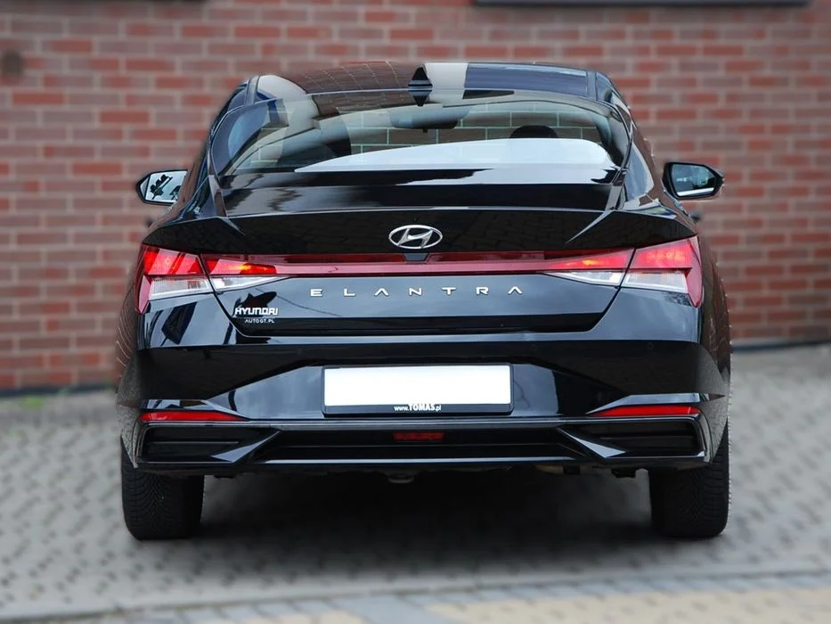Hyundai Elantra 1,6 16V DOHC Smart ,Automat , Kamera ,Navi , Salon Pl – zdjęcie 3