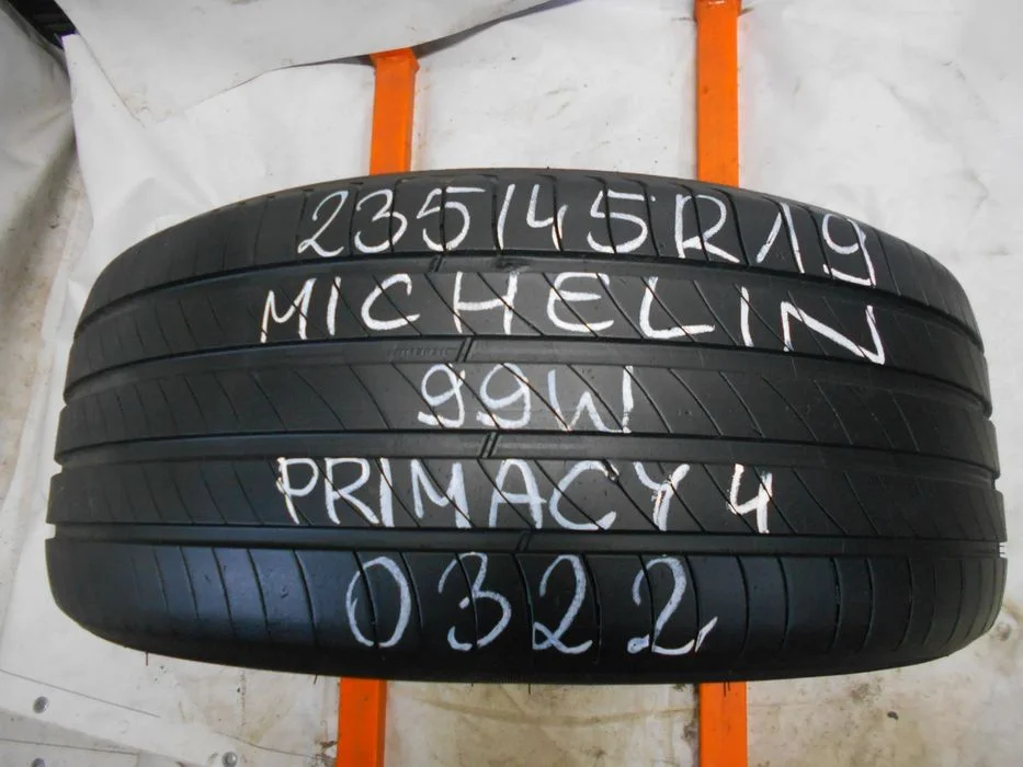Opona Pojedynka 235/40R19Michelin Primacy 4 Dt St Dot 0322 6.4Mm