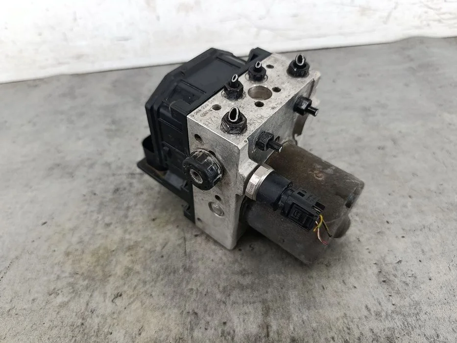 Pompa Abs Audi A4 B6 8E0614517 0265225048 Bosch 2.0 20V
