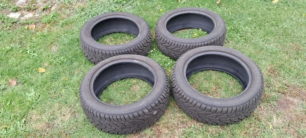 Opony zimowe 215/50r17 95v
