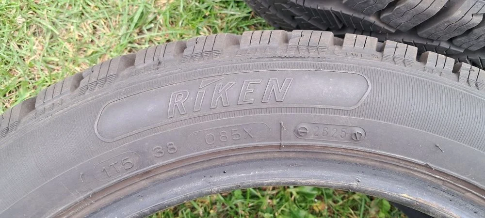 Opony zimowe 215/50r17 95v – zdjęcie 5