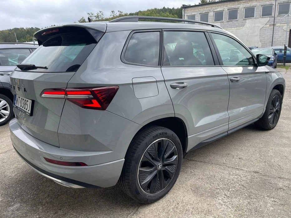 Skoda Karoq 1.5TSI 150KM DSG Sportline Gwarancja do 2028-06-26 FV VAT23 Salon PL – zdjęcie 3