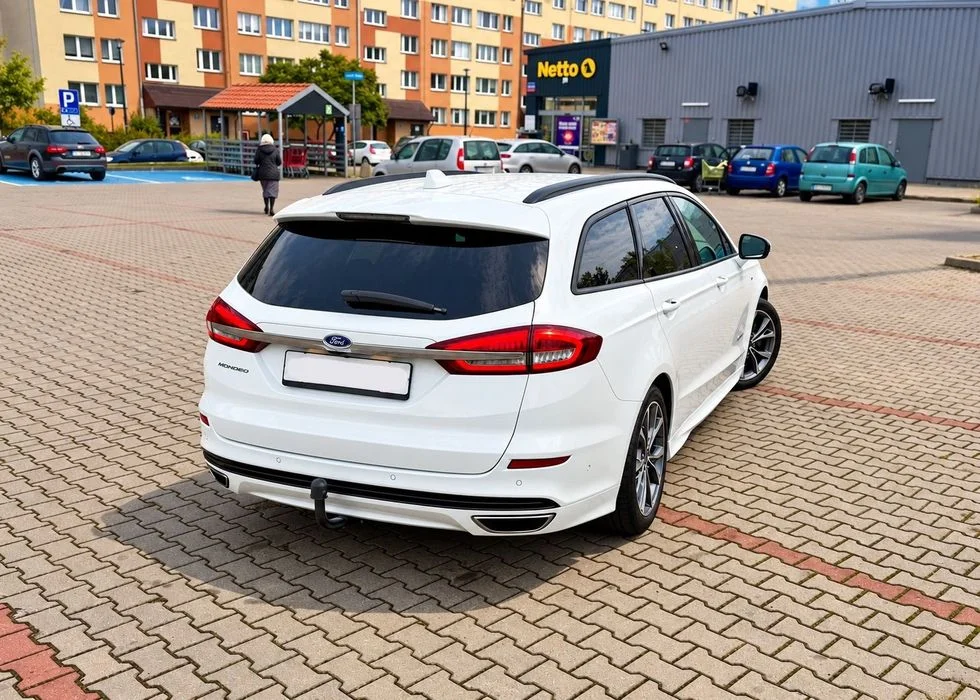 Ford Mondeo SW ŚLICZNY FORD Mondeo Hybryda St Line Carplay – zdjęcie 6