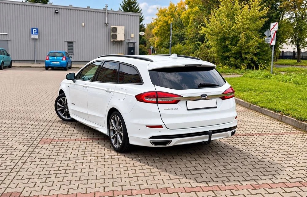 Ford Mondeo SW ŚLICZNY FORD Mondeo Hybryda St Line Carplay – zdjęcie 8