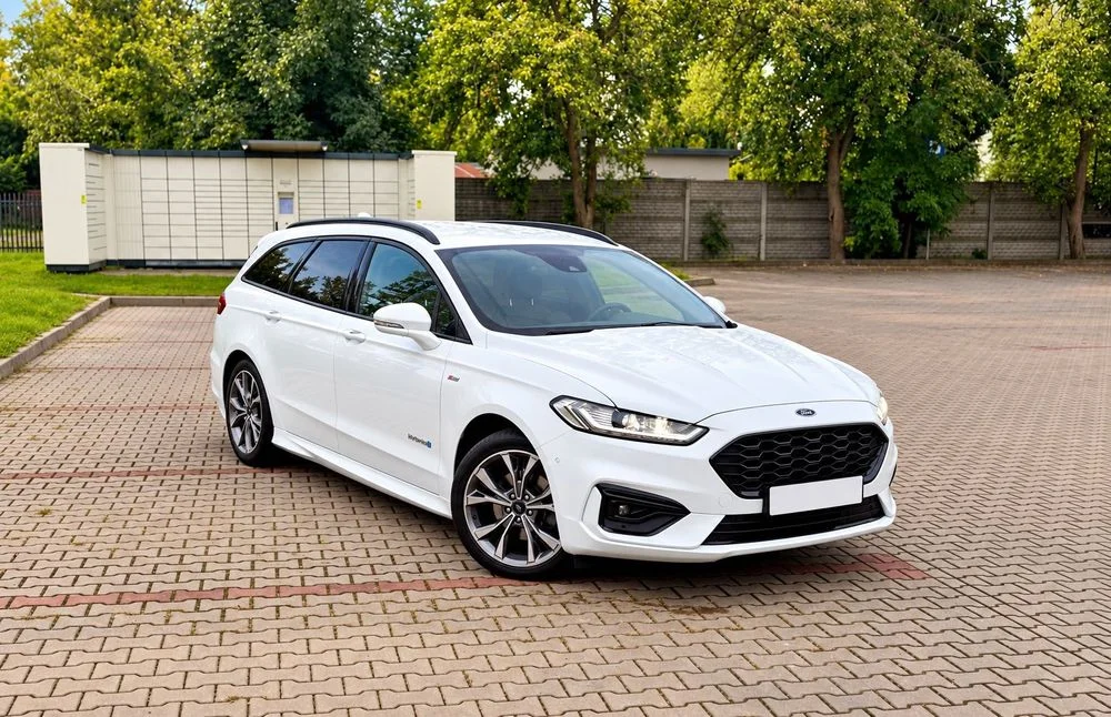 Ford Mondeo SW ŚLICZNY FORD Mondeo Hybryda St Line Carplay – zdjęcie 4