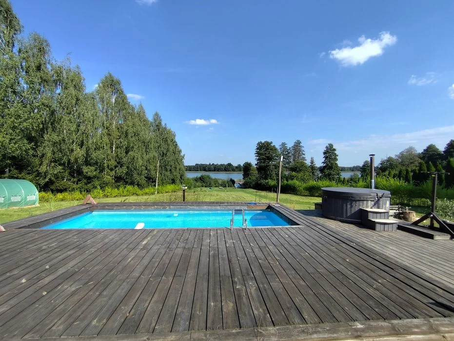 Domki nad jeziorem z JACUZZI w cenie – zdjęcie 2