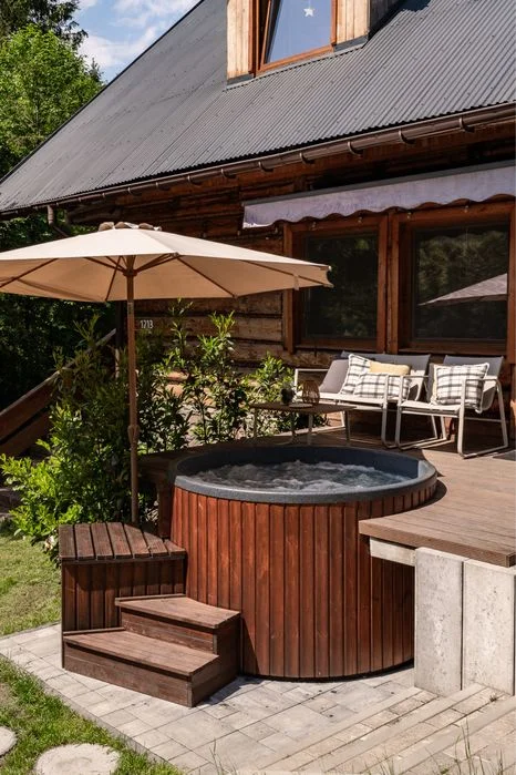 Samodzielny Dom z bala widok na gory, podgrzewany, zadaszony,zabudowany caloroczny basen plaza, jacuzzi, 30a działka, las – zdjęcie 5
