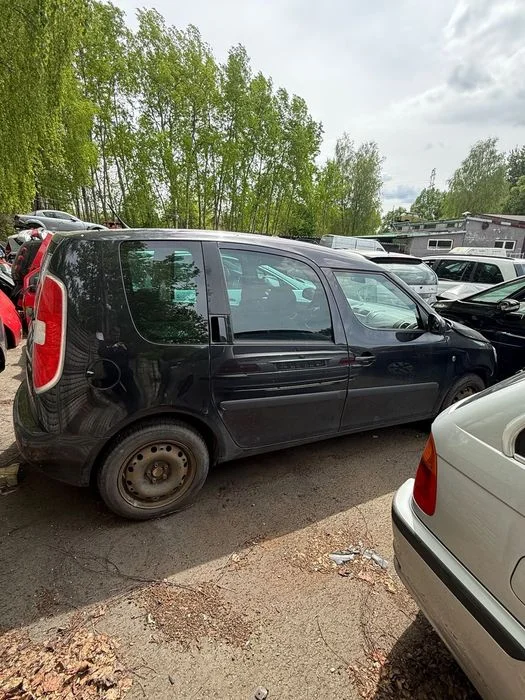 Skoda Roomster na części – zdjęcie 3