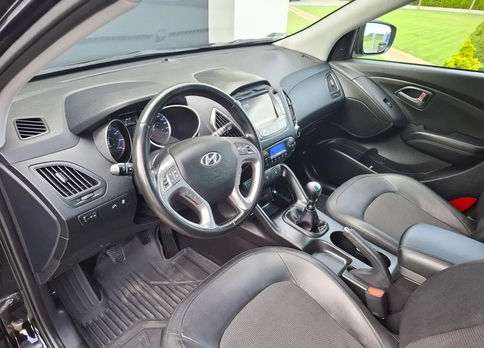 Hyundai ix35 LIFT LEDY KEYLESS NAVI kamera 4 podgrz. fotele klimatronik półskóra – zdjęcie 8