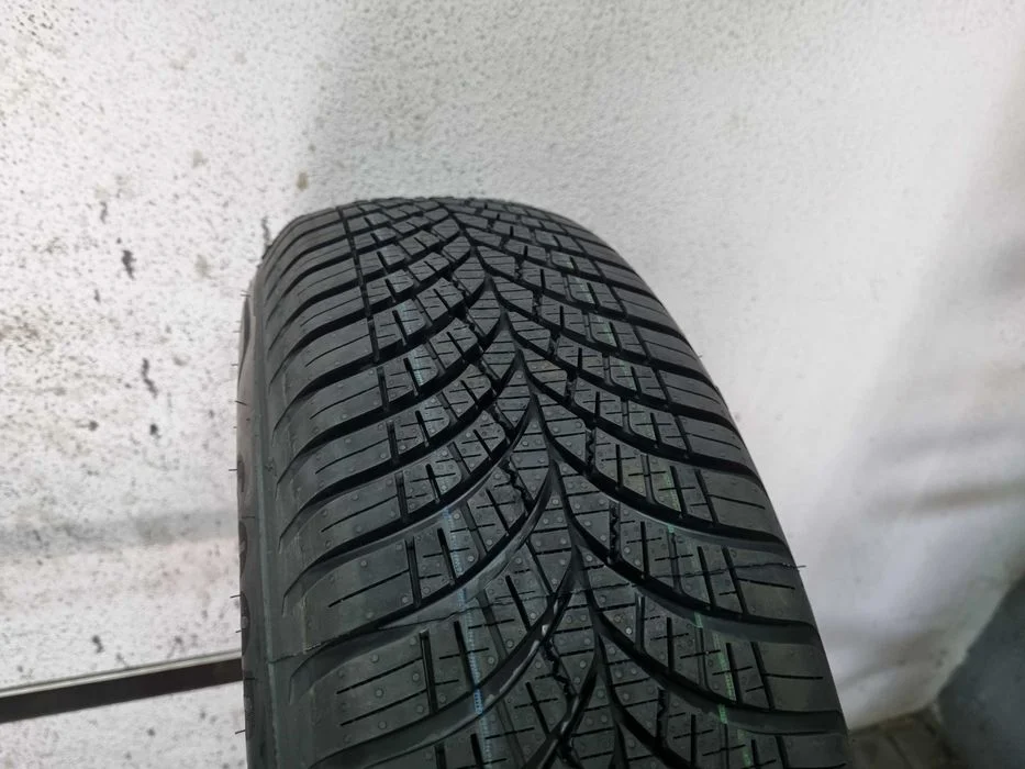 185/65/15 92V Goodyear Vector 4S Gen-3 Dot.1020R POJEDYNCZA – zdjęcie 3