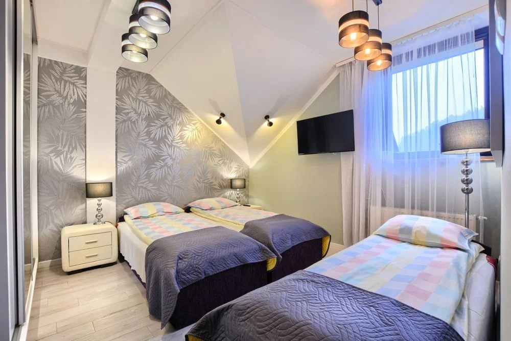 Apartamenty Krynica Centrum Góry Lato Wakacje Zima Ferie wolne pokoje kuchnia winda w centrum atrakcji stok narciarski przy obiekcie – zdjęcie 11