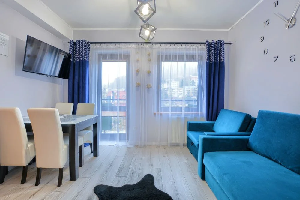Apartamenty Krynica Centrum Góry Lato Wakacje Zima Ferie wolne pokoje kuchnia winda w centrum atrakcji stok narciarski przy obiekcie – zdjęcie 9
