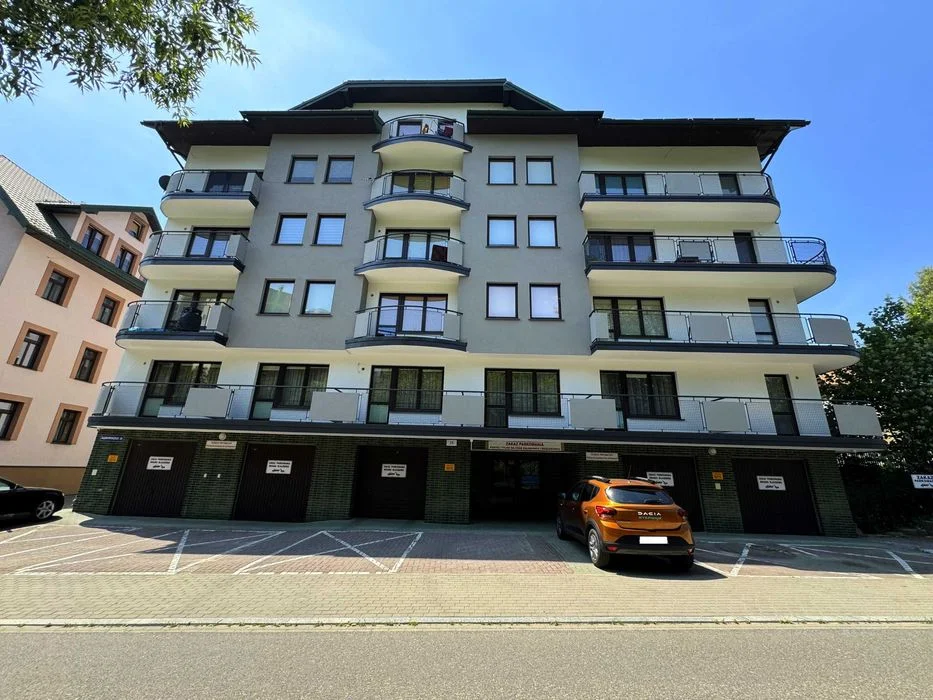 Apartamenty Krynica Centrum Góry Lato Wakacje Zima Ferie wolne pokoje kuchnia winda w centrum atrakcji stok narciarski przy obiekcie – zdjęcie 12