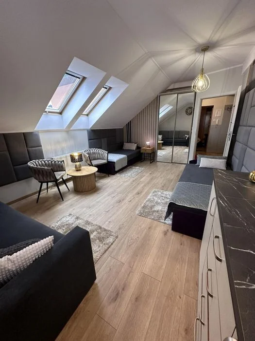 Apartamenty Krynica Centrum Góry Lato Wakacje Zima Ferie wolne pokoje kuchnia winda w centrum atrakcji stok narciarski przy obiekcie – zdjęcie 6