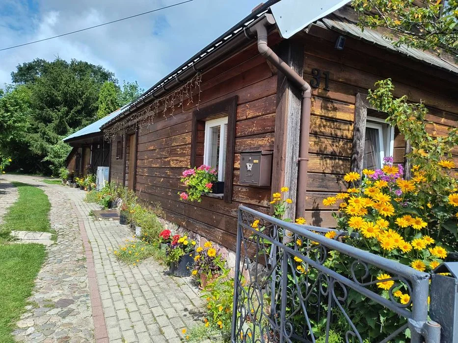 Gościnny Stary Dom - noclegi, pokoje gościnne