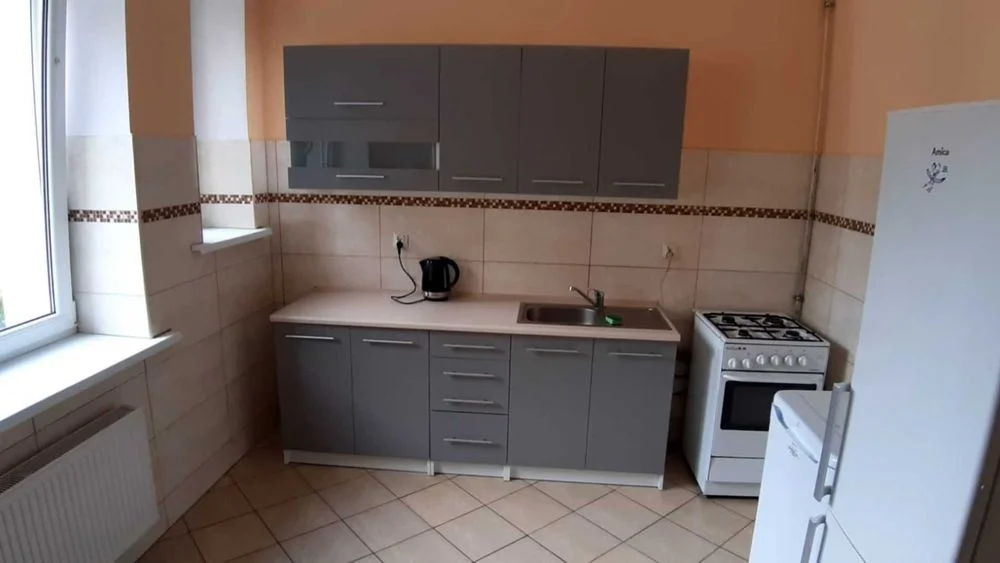 Noclegi Pracownicze Gdynia Ścisłe Centrum ul.10-Lutego koło Dworca SKM – zdjęcie 2