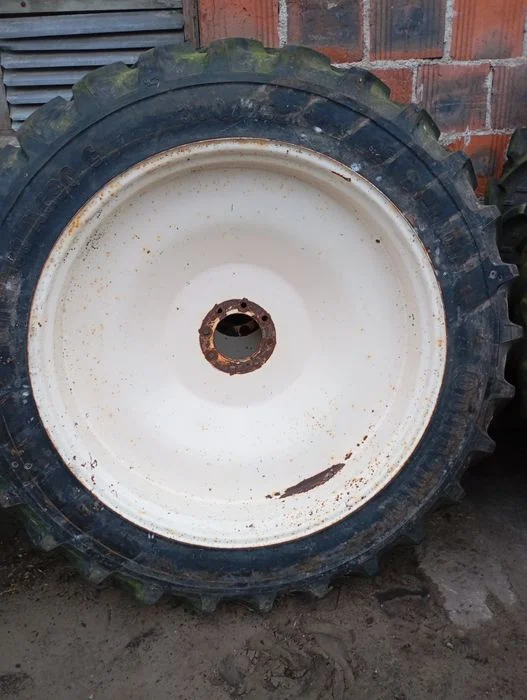 Koła wąskie 270/80r32 300/95r42 New Holland 150cm T5060 tl90 TL100 T5050 T5070 do międzyrzędzi w ziemniaki kukurydzę Case JXU 95 105 – zdjęcie 3