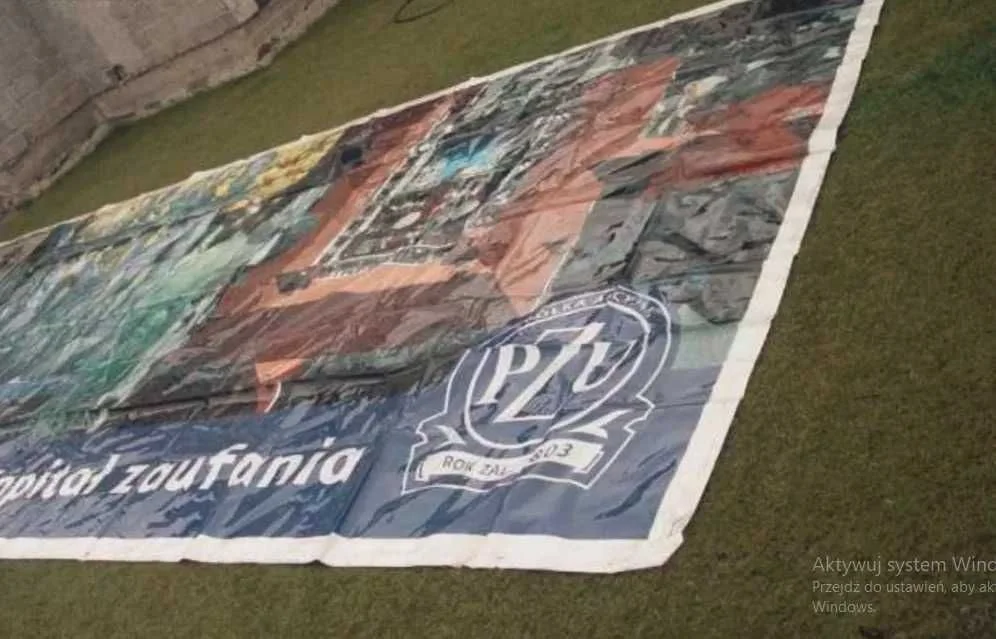 Plandeka plandeki różne wymiary od 6x3 do 21x6 płachta płachty banerowa banerowe przykrycie nakrycie przeciwdeszczowe wodoszczelne tanie banery maty – zdjęcie 3