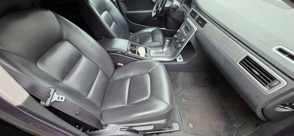 Volvo Xc 70 super ŁOŚ. 163KM, grzane fotele, skóra, ksenon, bluetooth i różne takie. – zdjęcie 7