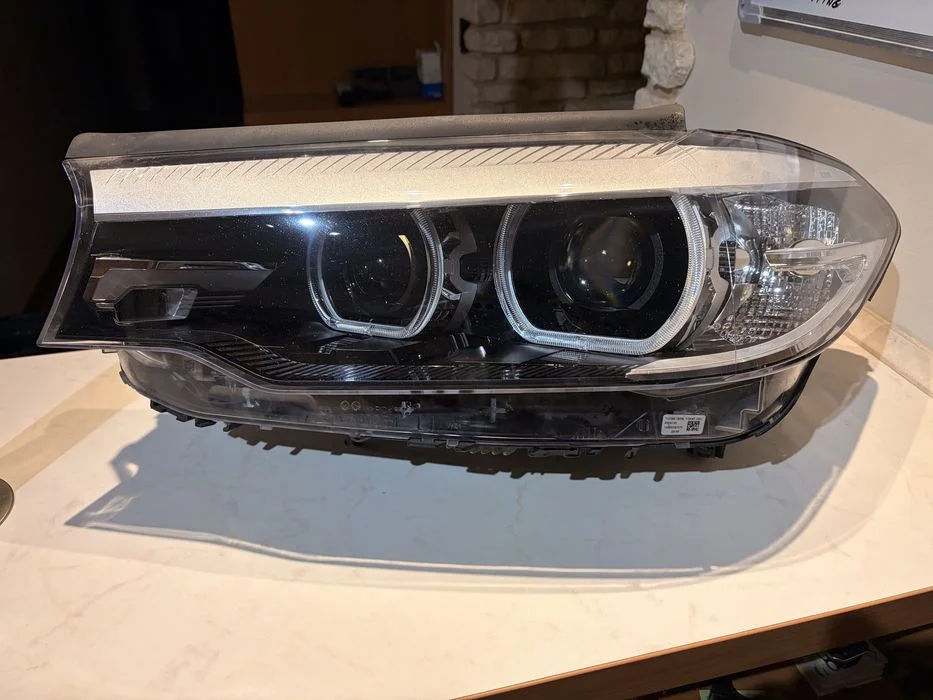 Oryginalna przednia lewa lampa FULL LED do BMW Serii 5 G30 / G31.