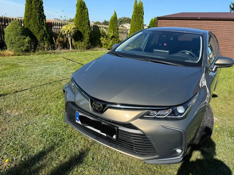 Toyota Corolla Toyota Corolla sedan drugi właściciel 64000 Netto – zdjęcie 3