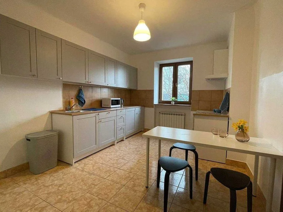 Warszawa 250 zł za tydzień. Hostel w dzielnicy Włochy! Хостел RU UA PL! Pokój! – zdjęcie 7