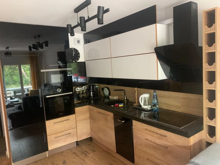 Apartament nad morzem przy zejściu na plażę, Parking – zdjęcie 5