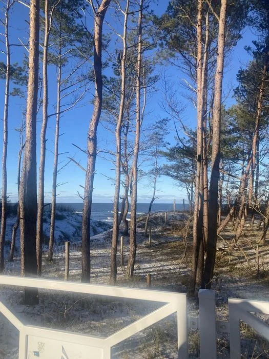 Apartament nad morzem przy zejściu na plażę, Parking – zdjęcie 10