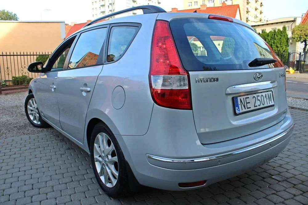 Hyundai I30 1.6 126PS Benzyna, 2X KOŁA! Czujniki, Halogeny, 10x AIRBAG! Warto! – zdjęcie 6