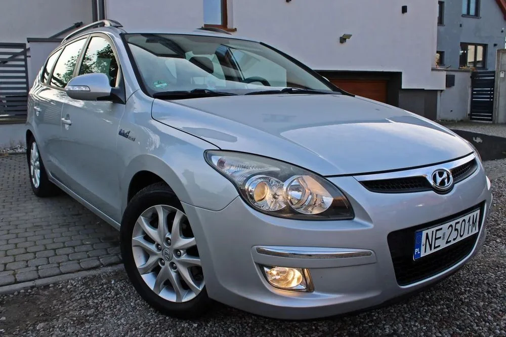 Hyundai I30 1.6 126PS Benzyna, 2X KOŁA! Czujniki, Halogeny, 10x AIRBAG! Warto!
