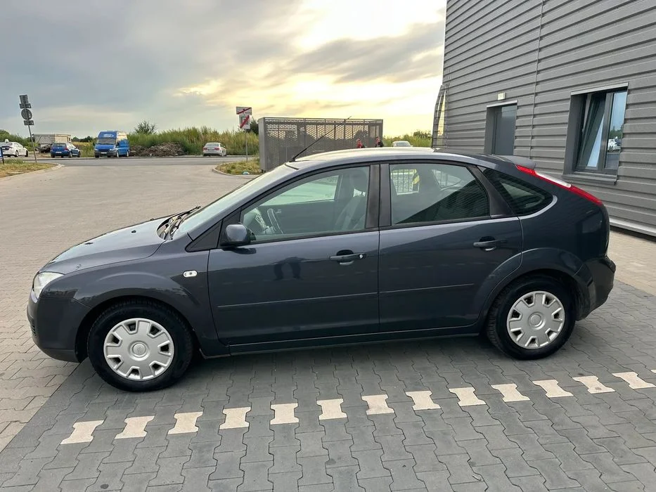 Ford Focus 1,6 Benzyna,Dobry stan – zdjęcie 2