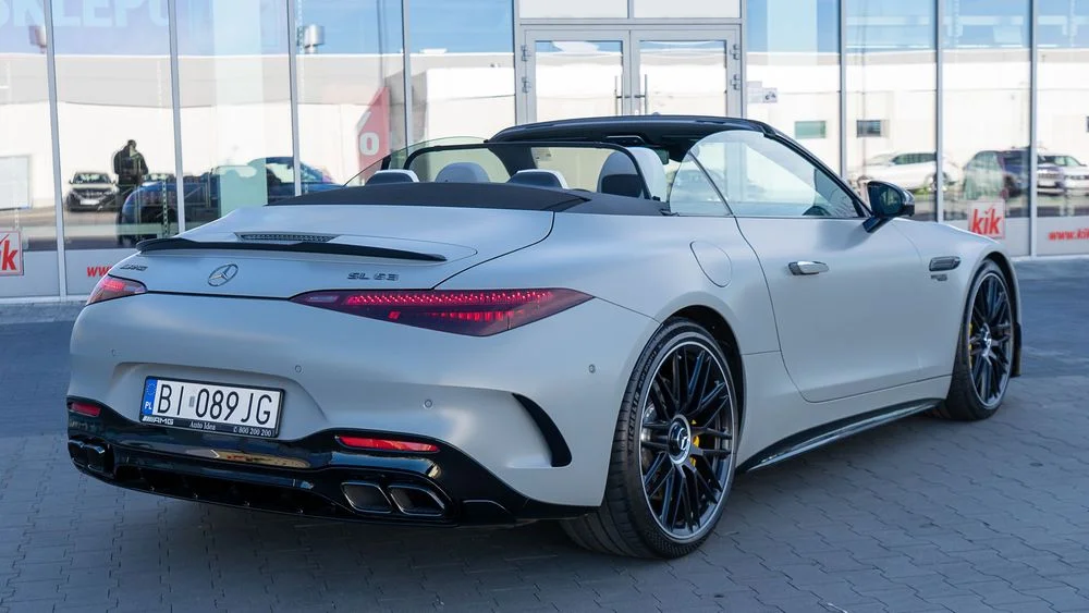 Mercedes-Benz AMG SL 63 4-MATIC +, salon PL, FV 23% – zdjęcie 2