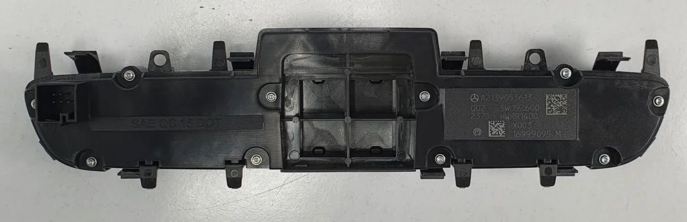 Panel Przyciski Radia Navi Tel Świateł Awaryjnych Mercedes W213 A2139053613 – zdjęcie 4