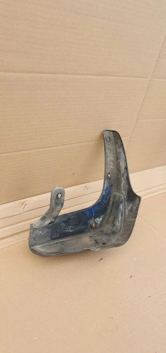 Chlapacz prawy przód Hyundai ix35 86832-2S000 – zdjęcie 4