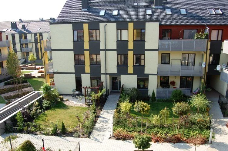 Bezpośrednio | Stylowe, wykończone mieszkanie z tarasem i prywatnym ogródkiem – Krzyki