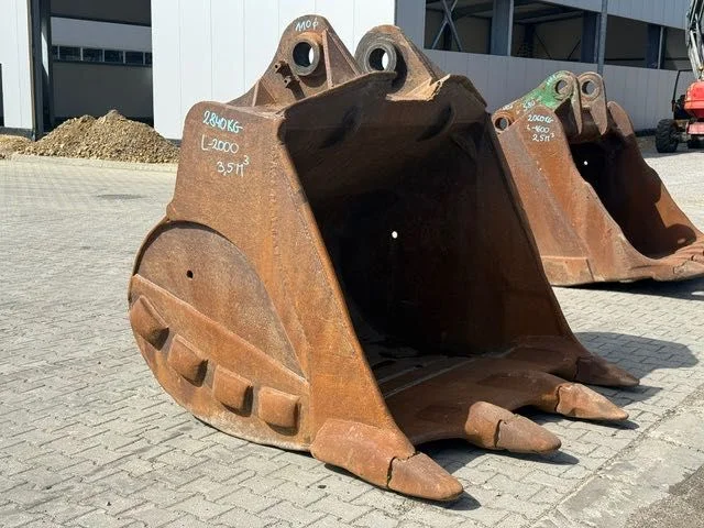 Łyżka do koparki dużej pojemność 3,5 m 3 waga około 3 tony używana