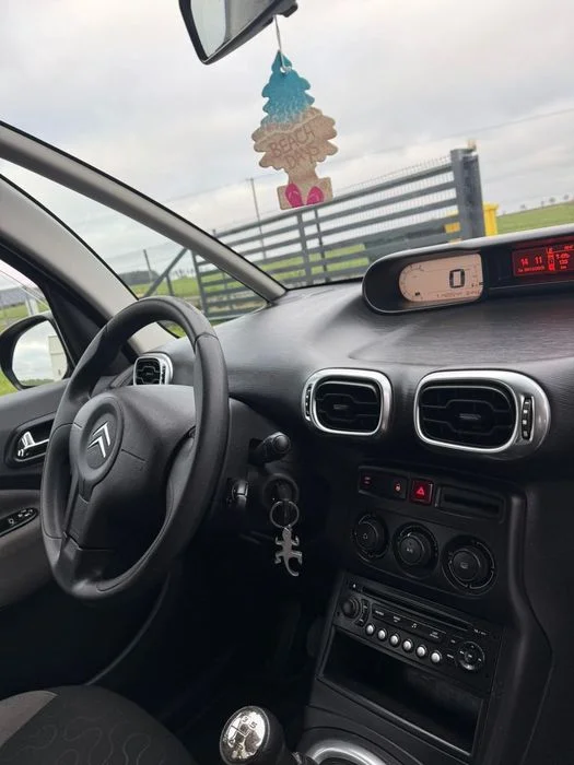 Citroën C3 Picasso zarejestrowany,8 miesiecy w kraju , super stan, bezwypadkowy – zdjęcie 3