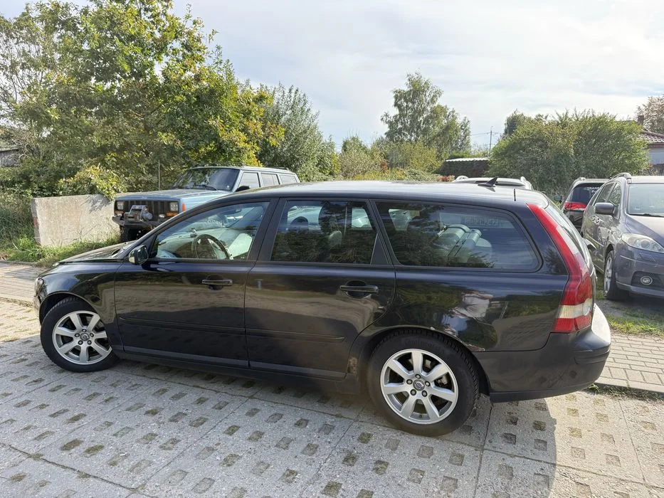Volvo V50 2.0 2004 rok – zdjęcie 7